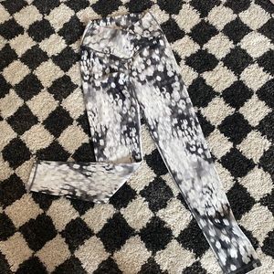 Aerie crossover leggings. Size small. Gently used. Black/white cheetah pattern.